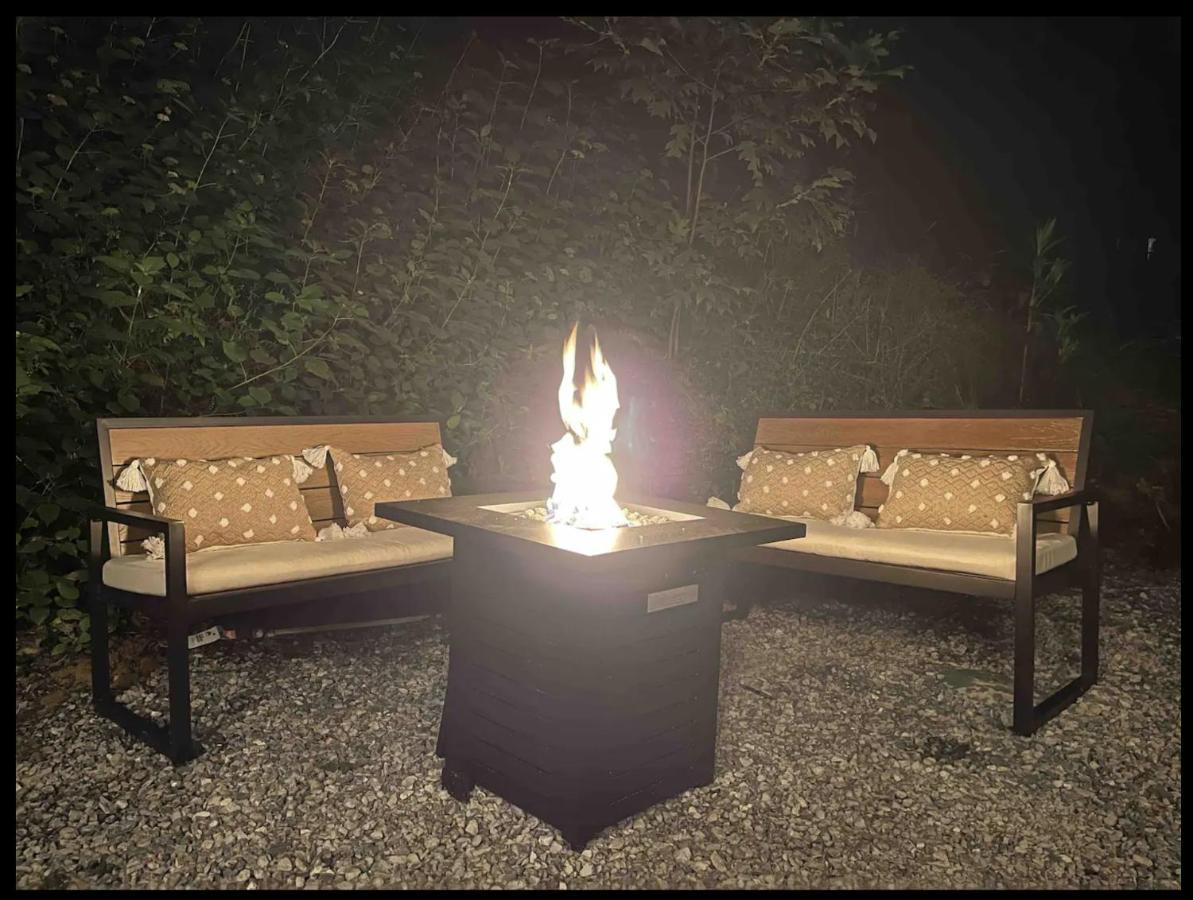 Firefly Season Glamping Hotel Sevierville Exterior photo