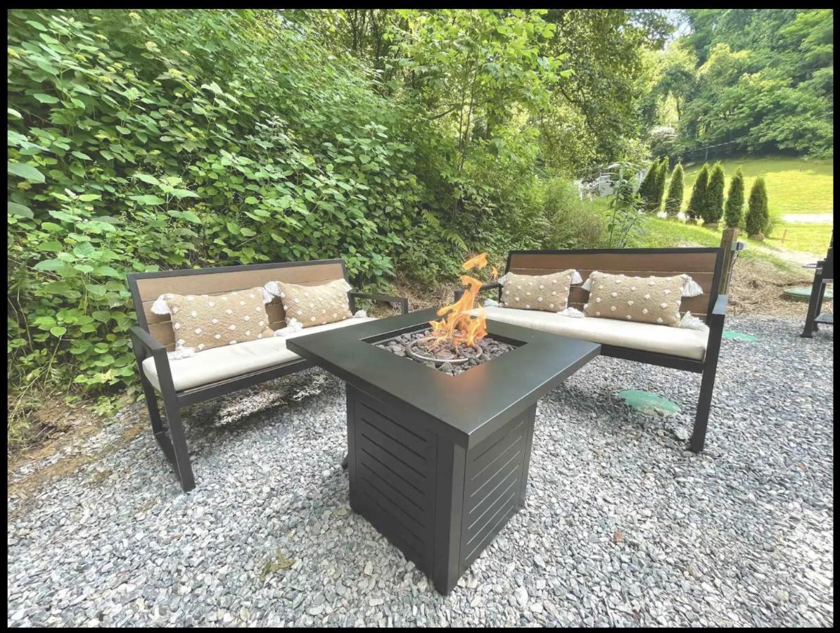 Firefly Season Glamping Hotel Sevierville Exterior photo