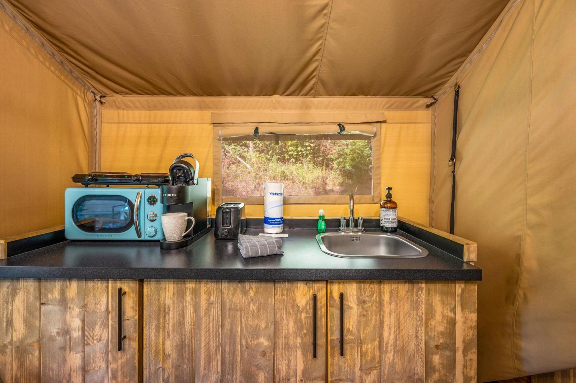 Firefly Season Glamping Hotel Sevierville Exterior photo